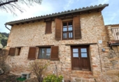 Xalet independent amb terreny en venda a la España, Beseit, ref.: TR157112 foto