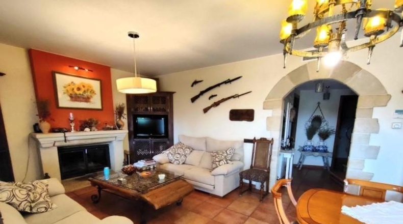 Teruel - Valjunquera - 695m2