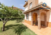 Chalet independiente con terreno en venta en la España, Huétor Vega, ref: TR263959 foto