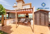 Chalet independiente con terreno en venta en la España, Huétor Vega, ref: TR263959 foto
