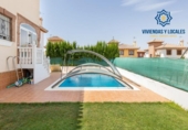 Chalet independiente con terreno en venta en la España, Huétor Vega, ref: TR263959 foto