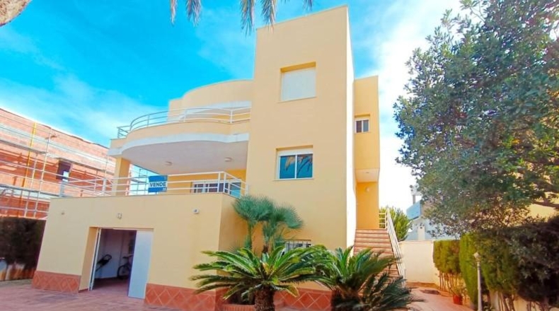 Valencia - Oliva - 470m2