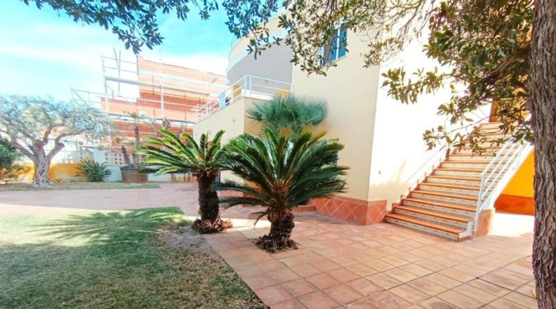 Valencia - Oliva - 470m2