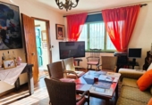 Отдельно стоящий дом с участком на продажу в городе el Vendrell Фото
