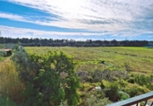 Отдельно стоящий дом с участком на продажу в городе el Vendrell Фото