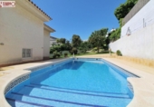 Chalet independiente con terreno en venta en la España, Calafell, ref: TR243666 foto