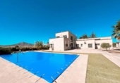 Xalet independent amb terreny en venda a la España, Iecla, ref.: TR263962 foto