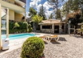 Отдельно стоящий дом с участком на продажу в городе Castellar del Vallès Фото