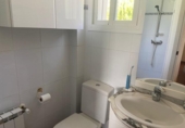 Отдельно стоящий дом с участком на продажу в городе Godelleta Фото