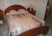 Дом с участком на продажу в городе Cornellà de Llobregat Фото
