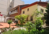 Дом с участком на продажу в городе Cornellà de Llobregat Фото