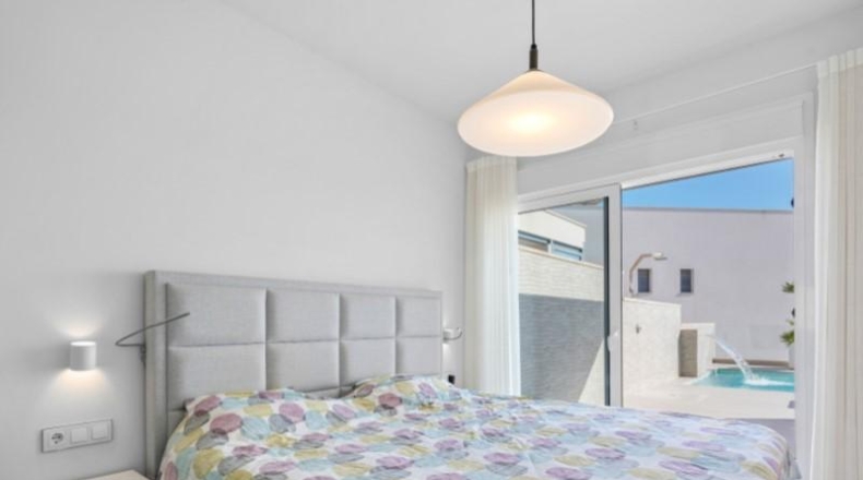 Alicante - San Miguel de Salinas - 304m2