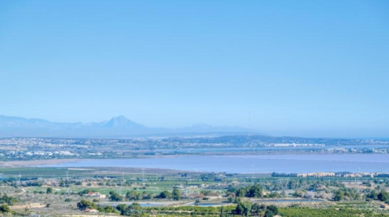 Alicante - San Miguel de Salinas - 304m2