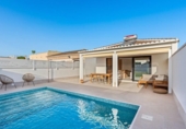 Chalet independiente con terreno en venta en la España, Torrevieja, ref: TR328475 foto