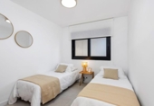 Chalet independiente con terreno en venta en la España, Torrevieja, ref: TR328475 foto