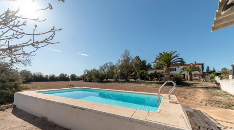 Tarragona - Banyeres del Penedès - 15287m2