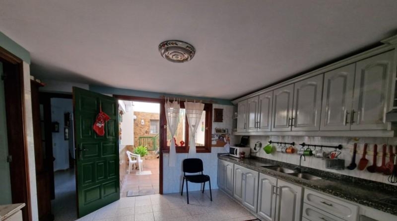 Santa Cruz de Tenerife - Puerto de la Cruz - 900m2
