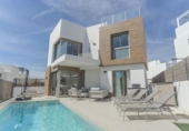 Chalet independiente con terreno en venta en la España, Orihuela, ref: TR318044 foto