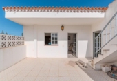 Xalet independent amb terreny en venda a la España, Granadilla de Abona, ref.: TR178327 foto