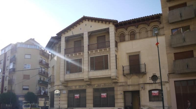Zaragoza - Ejea de los Caballeros - 691m2