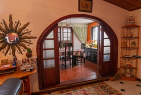 Тегисе 1300&nbsp;м²