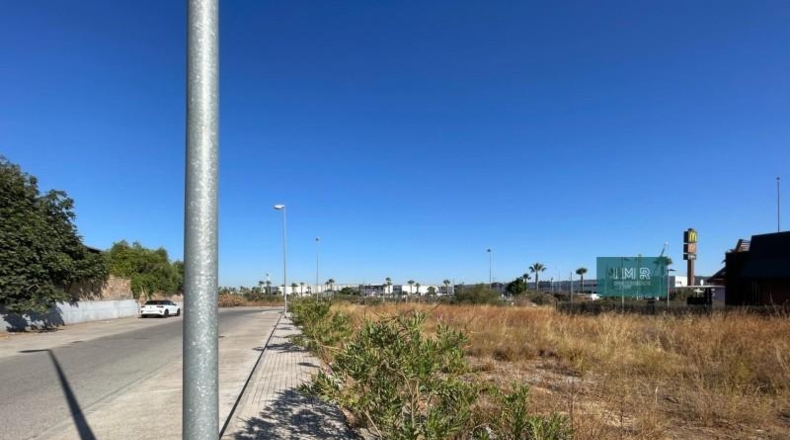 Sevilla - Dos Hermanas - 1366m2