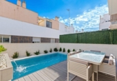 Chalet independiente con terreno en venta en la España, Guardamar del Segura, ref: TR340008 foto