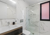 Chalet independiente con terreno en venta en la España, Guardamar del Segura, ref: TR340008 foto