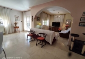 Отдельно стоящий дом с участком на продажу в городе el Vendrell Фото