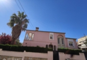 Отдельно стоящий дом с участком на продажу в городе el Vendrell Фото