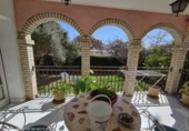 Отдельно стоящий дом с участком на продажу в городе el Vendrell Фото