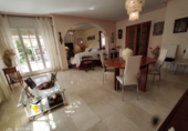 Отдельно стоящий дом с участком на продажу в городе el Vendrell Фото