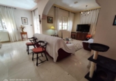 Отдельно стоящий дом с участком на продажу в городе el Vendrell Фото