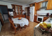 Отдельно стоящий дом с участком на продажу в городе el Vendrell Фото
