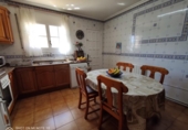 Отдельно стоящий дом с участком на продажу в городе el Vendrell Фото