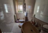 Отдельно стоящий дом с участком на продажу в городе el Vendrell Фото