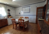 Отдельно стоящий дом с участком на продажу в городе el Vendrell Фото