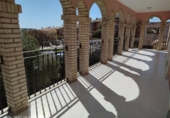 Отдельно стоящий дом с участком на продажу в городе el Vendrell Фото
