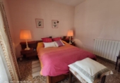 Отдельно стоящий дом с участком на продажу в городе el Vendrell Фото