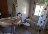 Отдельно стоящий дом с участком на продажу в городе el Vendrell Фото