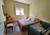Отдельно стоящий дом с участком на продажу в городе el Vendrell Фото