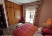 Отдельно стоящий дом с участком на продажу в городе el Vendrell Фото