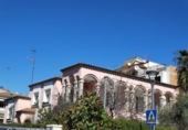 Отдельно стоящий дом с участком на продажу в городе el Vendrell Фото
