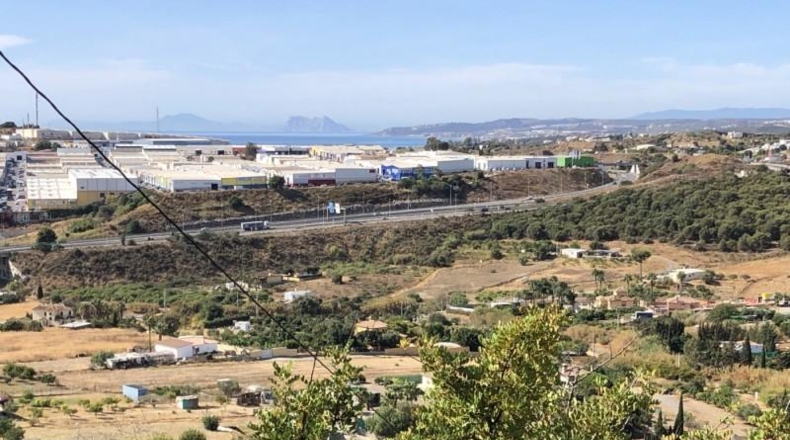 Málaga - Estepona - 17000m2