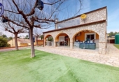Xalet independent amb terreny en venda a la España, Vilafamés, ref.: TR240763 foto
