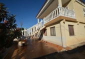 Chalet independiente con terreno en venta en la España, Orihuela, ref: TR135098 foto