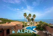 Chalet independiente con terreno en venta en la España, Algeciras, ref: TR313962 foto