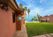 Chalet independiente con terreno en venta en la España, Algeciras, ref: TR313962 foto