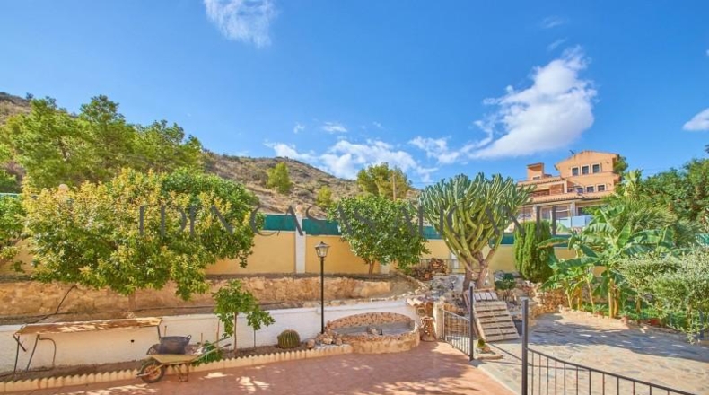 Аликанте - Campello - 841m2