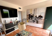 Отдельно стоящий дом с участком на продажу в городе Ciutadella de Menorca Фото